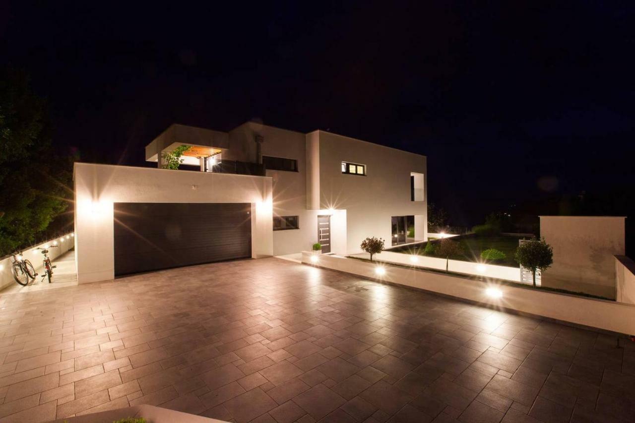 Villa Rina - Luxury Holiday Home ซริกเวนิซา ภายนอก รูปภาพ