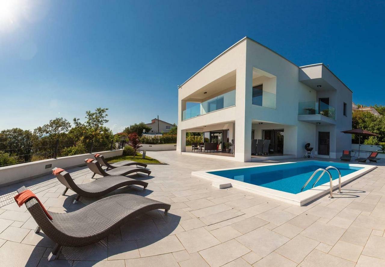 Villa Rina - Luxury Holiday Home ซริกเวนิซา ภายนอก รูปภาพ