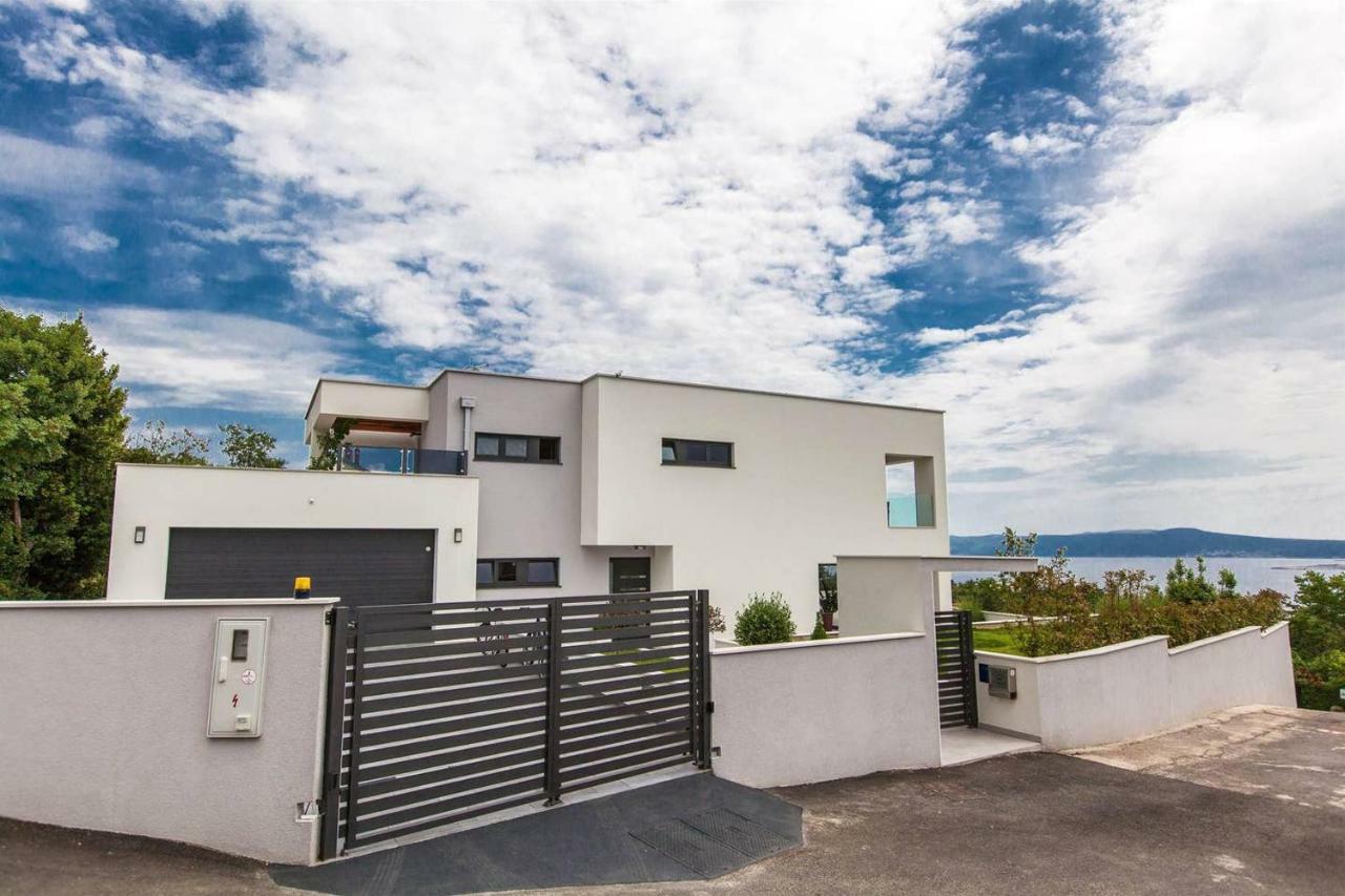 Villa Rina - Luxury Holiday Home ซริกเวนิซา ภายนอก รูปภาพ