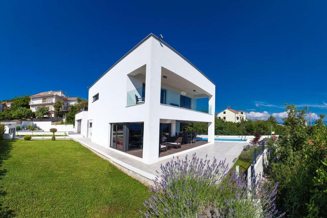 Villa Rina - Luxury Holiday Home ซริกเวนิซา ภายนอก รูปภาพ