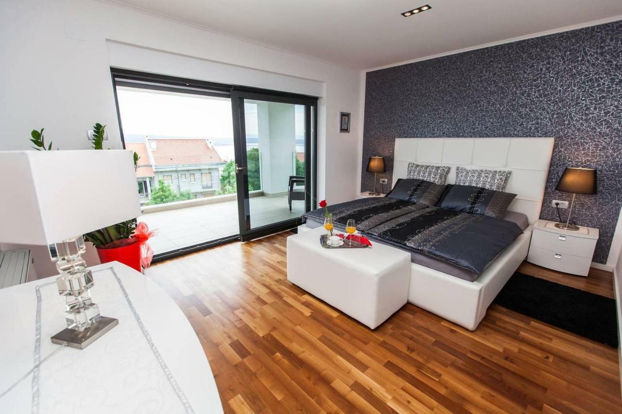 Villa Rina - Luxury Holiday Home ซริกเวนิซา ภายนอก รูปภาพ