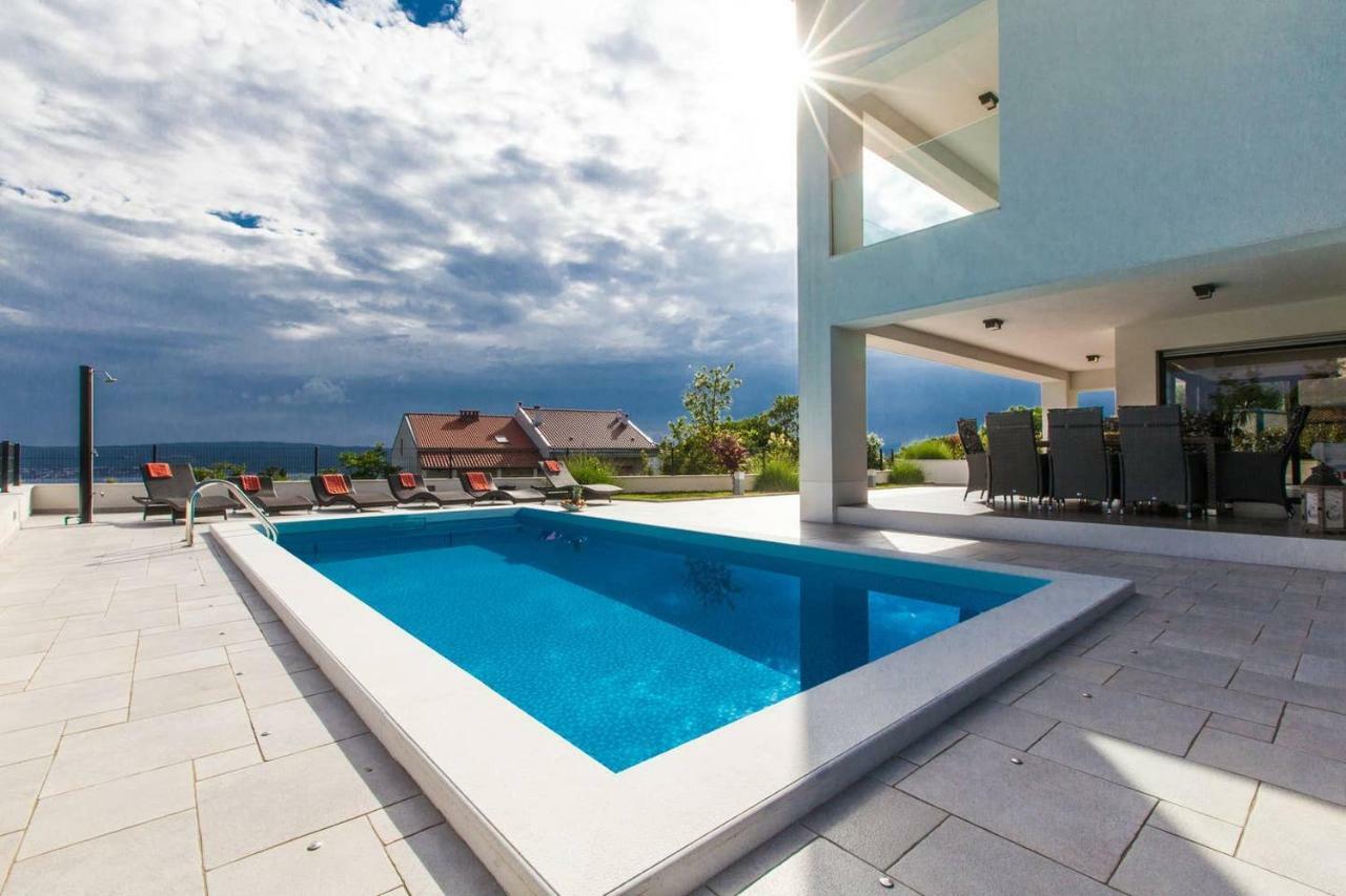 Villa Rina - Luxury Holiday Home ซริกเวนิซา ภายนอก รูปภาพ