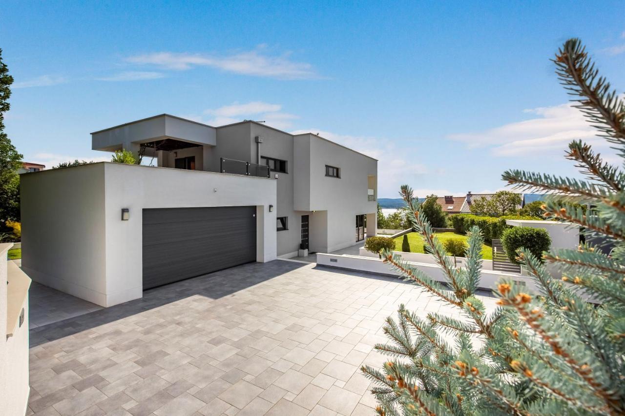 Villa Rina - Luxury Holiday Home ซริกเวนิซา ภายนอก รูปภาพ