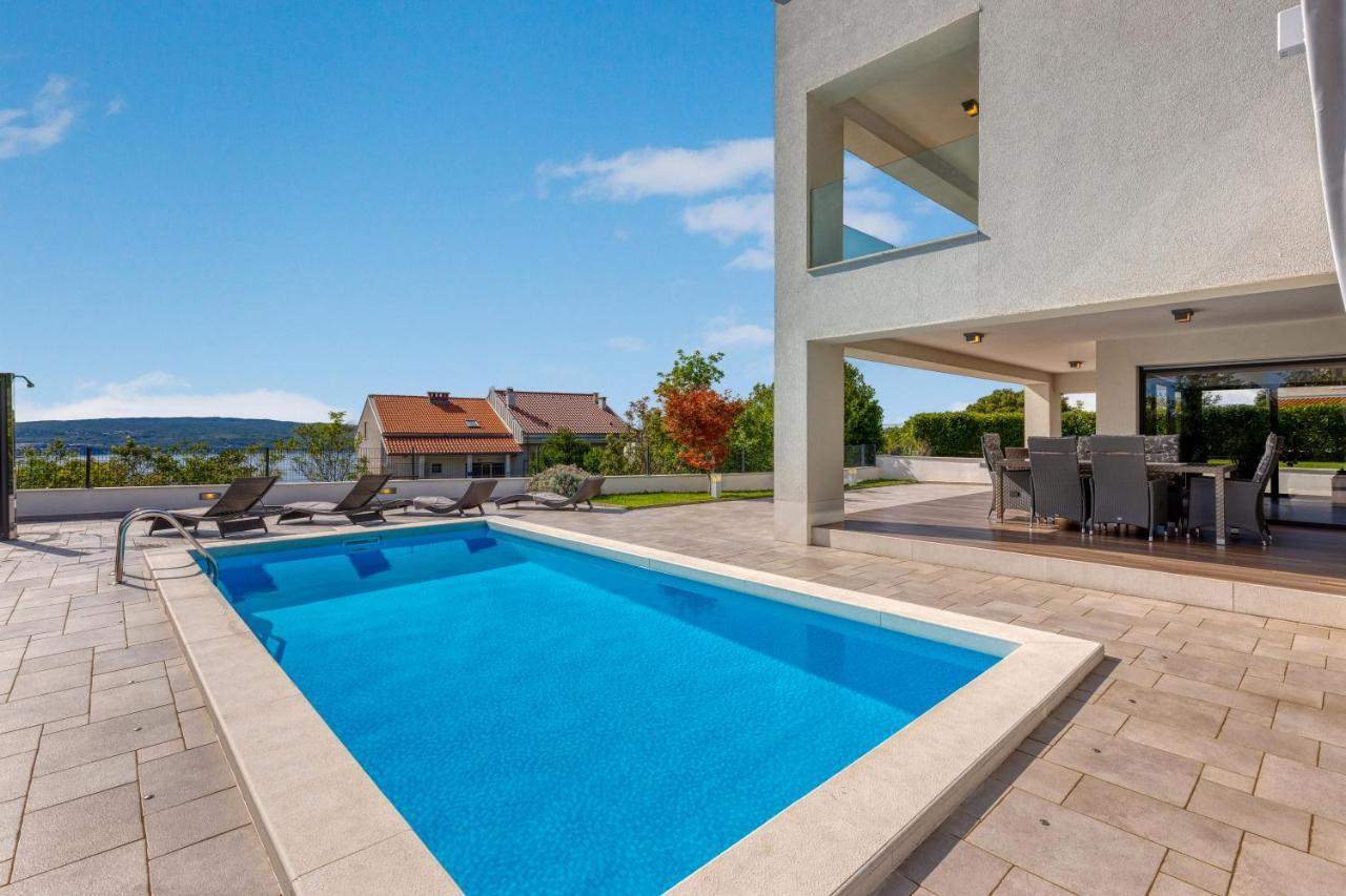Villa Rina - Luxury Holiday Home ซริกเวนิซา ภายนอก รูปภาพ